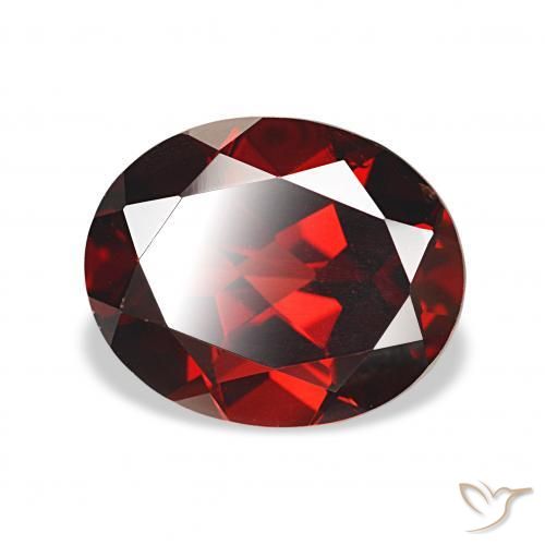 Granada Almandina Vermelho escuro Natural 4.55ct, oval, VS