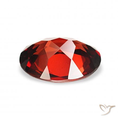 Granada Almandina Vermelho escuro Natural 1.72ct, oval, VVS-VS