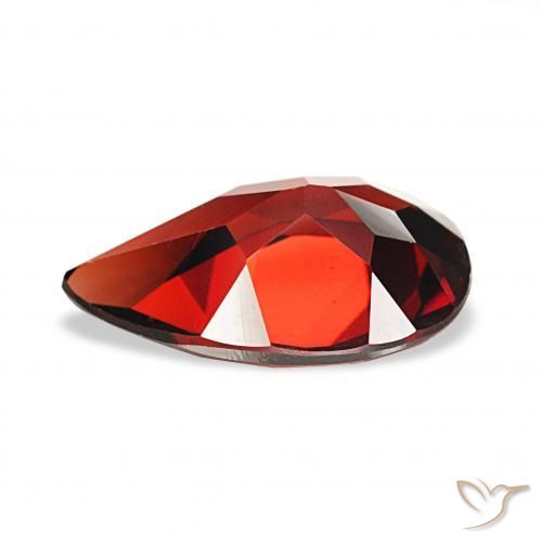 Granada Almandina Vermelho Sangue Profundo Natural 3.20ct, Formato de pêra, VVS-VS