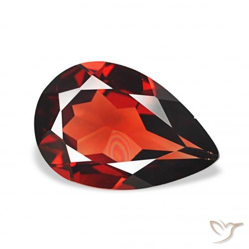 Granada Almandina Vermelho Sangue Profundo Natural 2.57ct, Formato de pêra, VVS-VS