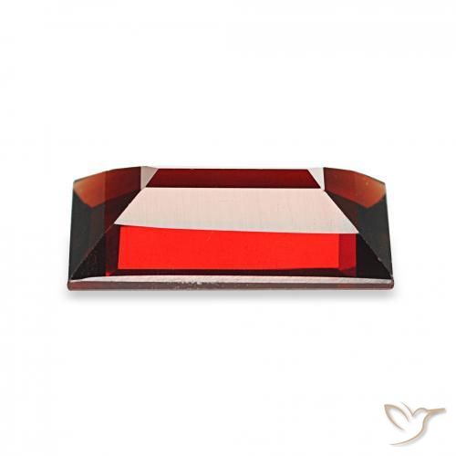 Granada Almandina Vermelho escuro Natural 1.78ct, baguete, VVS