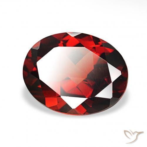 Granada Almandina Vermelho escuro Natural 2.16ct, oval, VVS