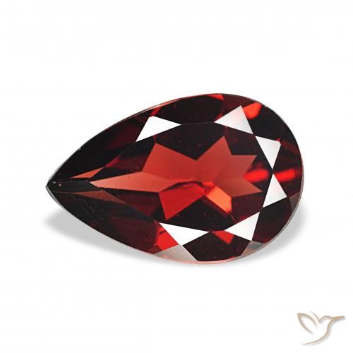 Granada Almandina Vermelho escuro Natural 3.22ct, Formato de pêra, VS