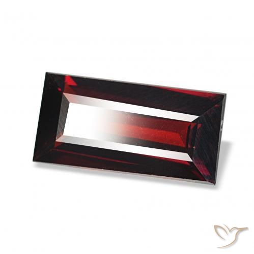 Granada Almandina Vermelho escuro Natural 1.65ct, baguete, VVS