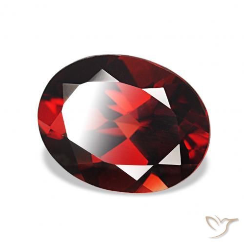 Granada Almandina Vermelho escuro Natural 2.24ct, oval, VVS