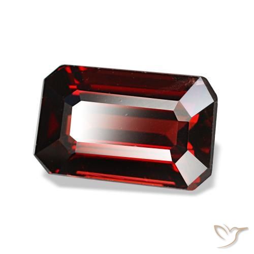 Granada almandina vermelho natural 2,48ct, corte esmeralda, VS