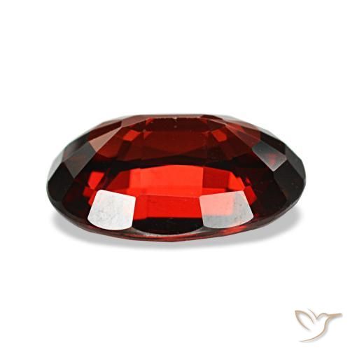 Granada almandina vermelho natural 3,14ct, corte oval, VS