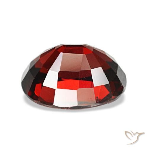 Granada almandina vermelho natural 2,94ct, corte oval, VS