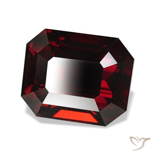 Granada almandina vermelho natural 4,68ct, corte esmeralda, VVS