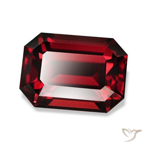 Granada almandina vermelho natural 3,40ct, corte esmeralda, VVS