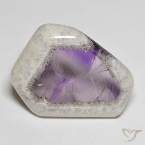 Fatia de geodo de ametista multicolorido natural 28,89ct, forma extravagante, transparente