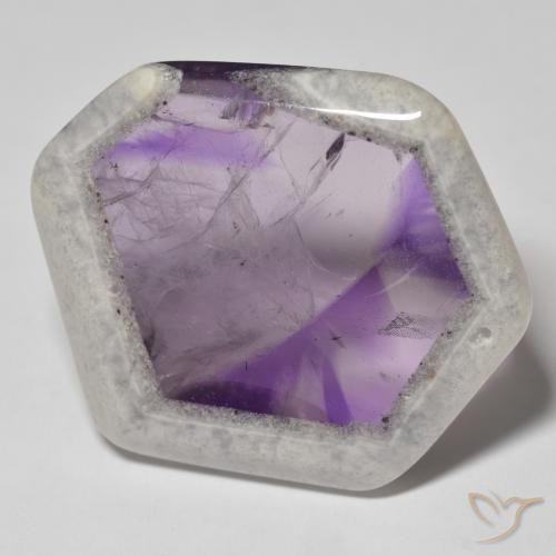 Fatia de geodo de ametista Multicolorido Natural 61.66ct, Chique, Transparente