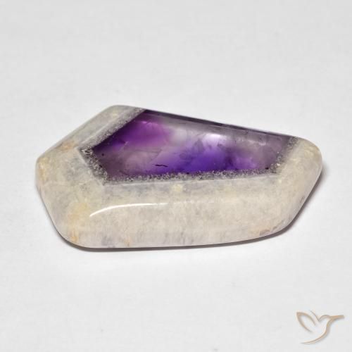 Fatia de geodo de ametista Multicolorido Natural 26.36ct, Chique, Transparente