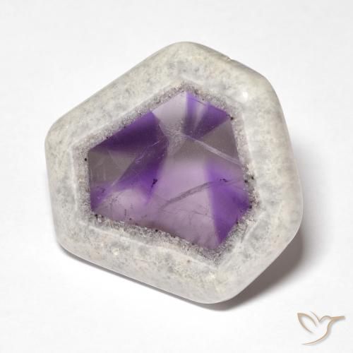 Fatia de geodo de ametista multicolorido natural 37,31ct, forma extravagante, transparente