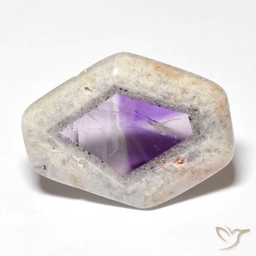 Fatia de geodo de ametista multicolorido natural 31,11ct, forma extravagante, transparente