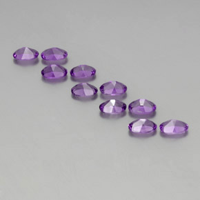 Pedras preciosas de Ametista Violeta arroxeado médio-escuro natural de 4.14 ct, Corte Oval, VVS-VS