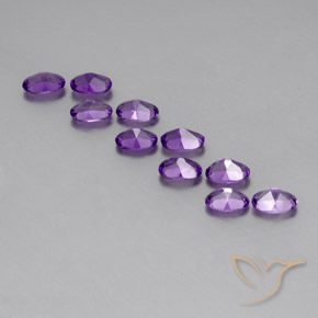 Pedras preciosas de Ametista Violeta arroxeado médio-escuro natural de 4.12 ct, oval, VVS-VS