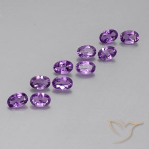 Pedras preciosas de Ametista Violeta arroxeado médio-escuro natural de 4.34 ct, oval, VVS-VS