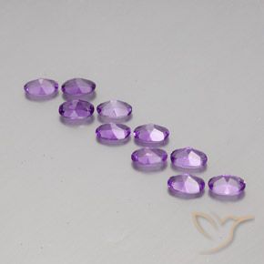 Pedras preciosas de Ametista Violeta arroxeado médio-escuro natural de 3.97 ct, oval, VVS-VS