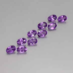 Pedras preciosas de Ametista Violeta arroxeado médio-escuro natural de 3.95 ct, Corte Oval, VVS-VS