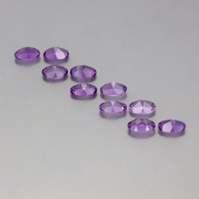 Pedras preciosas de Ametista Violeta arroxeado médio-escuro natural de 3.95 ct, Corte Oval, VVS-VS