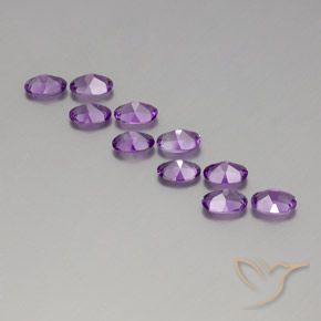 Pedras preciosas de Ametista Violeta arroxeado médio-escuro natural de 3.92 ct, oval, VVS-VS