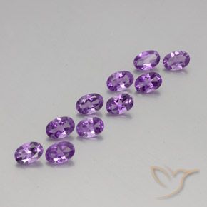 Pedras preciosas de Ametista Violeta arroxeado médio-escuro natural de 3.96 ct, Corte Oval, VVS-VS