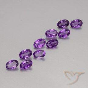 Pedras preciosas de Ametista Violeta arroxeado médio-escuro natural de 3.86 ct, oval, VVS-VS