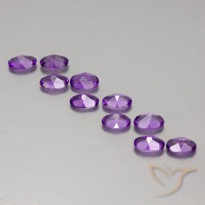 Pedras preciosas de Ametista Violeta arroxeado médio-escuro natural de 3.86 ct, oval, VVS-VS