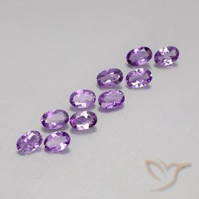 Pedras preciosas de Ametista Violeta arroxeado médio-escuro natural de 3.62 ct, oval, VVS-VS