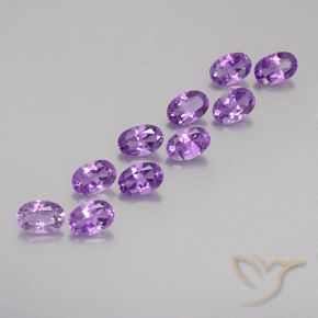 Pedras preciosas de Ametista Violeta arroxeado médio-escuro natural de 4.10 ct, oval, VVS-VS