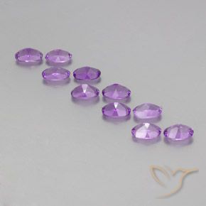 Pedras preciosas de Ametista Violeta arroxeado médio-escuro natural de 4.10 ct, oval, VVS-VS