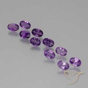 Pedras preciosas de Ametista Violeta arroxeado médio-escuro natural de 3.61 ct, oval, VS