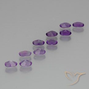 Pedras preciosas de Ametista Violeta arroxeado médio-escuro natural de 3.61 ct, oval, VS