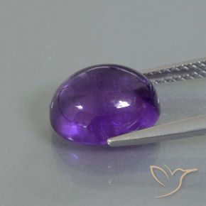 Ametista Violeta médio Natural 3.74ct, oval, Transparente/Translúcido