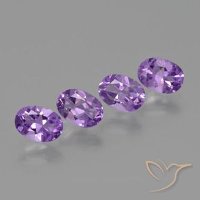 Pedras preciosas de Ametista Violeta Vívido natural de 2.95 ct, oval, VS