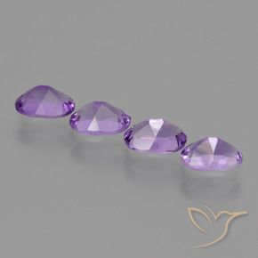 Pedras preciosas de Ametista Violeta Vívido natural de 2.95 ct, oval, VS