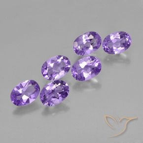 Pedras preciosas de Ametista Violeta Médio-claro natural de 4.07 ct, oval, VS