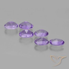 Pedras preciosas de Ametista Violeta Médio-claro natural de 4.07 ct, oval, VS