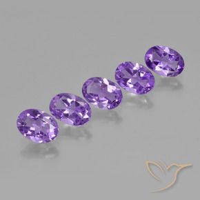 Pedras preciosas de Ametista Violeta Médio-claro natural de 3.02 ct, oval, VS
