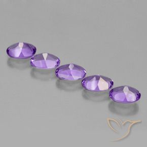 Pedras preciosas de Ametista Violeta Médio-claro natural de 3.02 ct, oval, VS