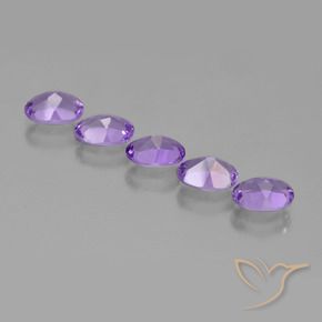 Pedras preciosas de Ametista Violeta Médio-claro natural de 3.36 ct, oval, VS