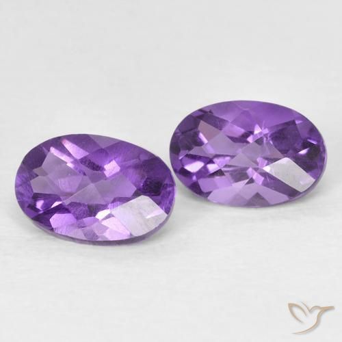 Pedras preciosas de Ametista Violeta médio natural de 0.92 ct, oval, VVS
