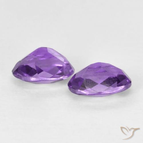 Pedras preciosas de Ametista Violeta Vívido natural de 0.86 ct, oval, VVS