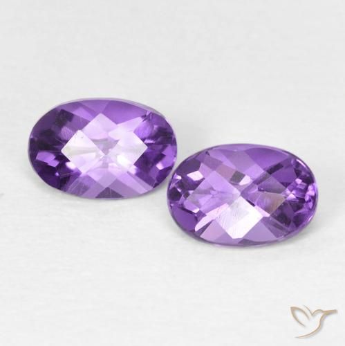 Pedras preciosas de Ametista Violeta Profundo natural de 0.92 ct, oval, VVS
