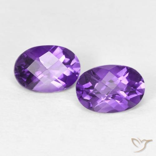 Pedras preciosas de Ametista Violeta Vívido natural de 0.84 ct, oval, VS