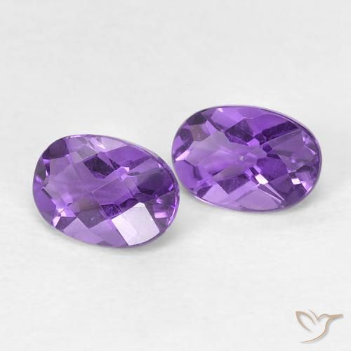 Pedras preciosas de Ametista Violeta Vívido natural de 0.90 ct, oval, VS
