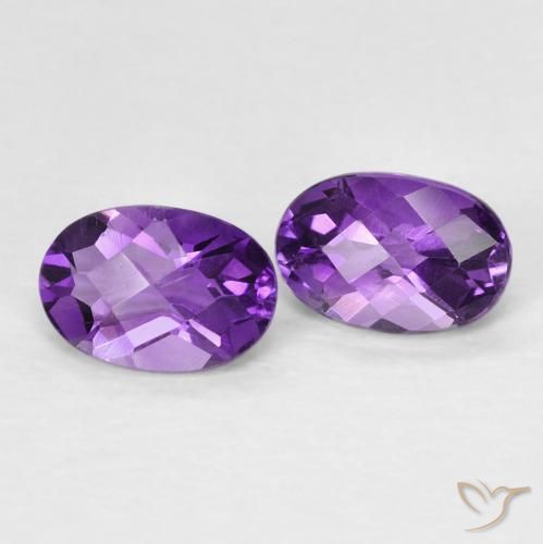 Pedras preciosas de Ametista Violeta Vívido natural de 0.88 ct, oval, VVS