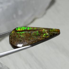 Ammolita multicolorido natural 7,94ct, formato de pêra, opaco