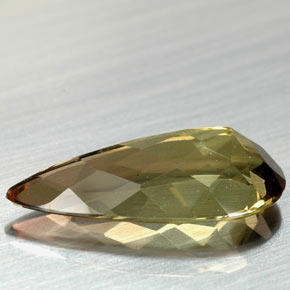 Andaluzita multicolorido natural 2,93ct, formato de pêra, VS